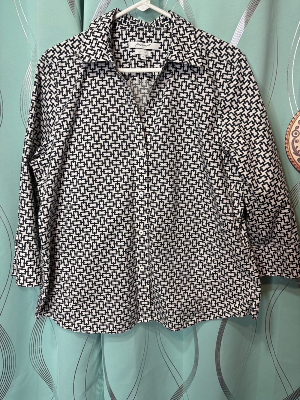 Foxcroft Black & White Geometric Button-Down Shirt